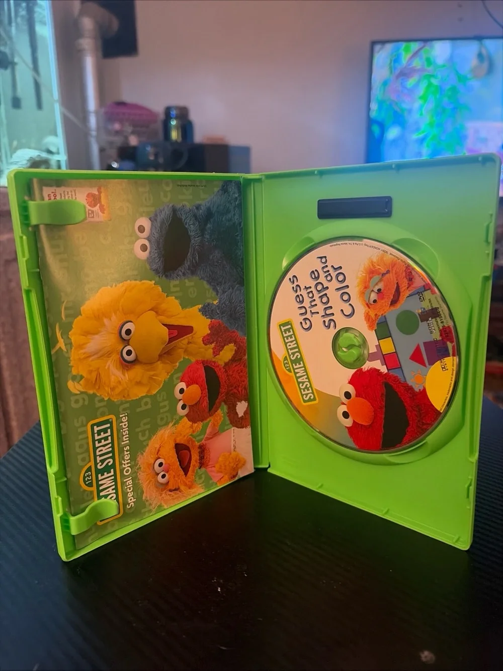 Sesame street-  Guess that shape and color Very Good Condition!